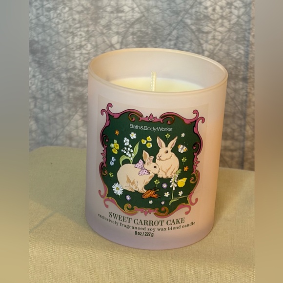 New Bath & Body Works Sweet Carrot Cake Single Wick Candle - Picture 5 of 5